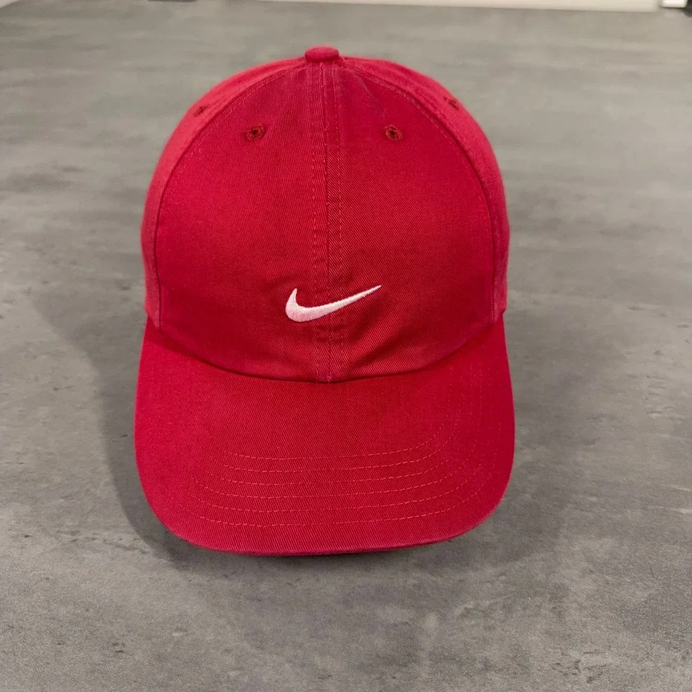 Vintage Nike Golf Hat Red Womens Adjustable Swoosh Dad Cap Strapback Embroidered